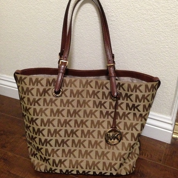 SOLD Michael Kors Jet Set Monogram Signature Tote