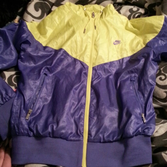 Nike wind coat