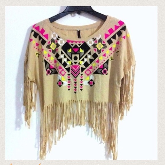 NWOT Tribal Fringe Tee - Cute for Festivals!! - Picture 2 of 2
