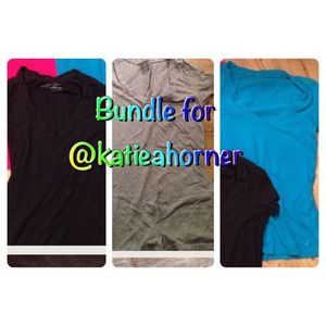 American Eagle grey, black, and blue v neck bundle