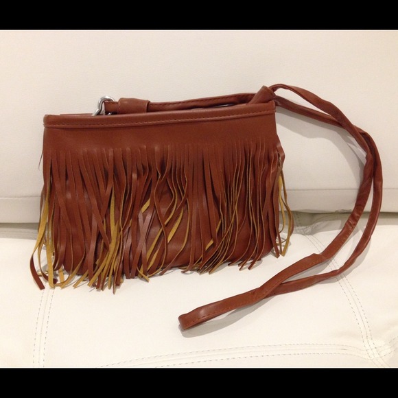 🎉2xHP🎉 Brown Fringe Tassel Crossbody - Picture 2 of 3