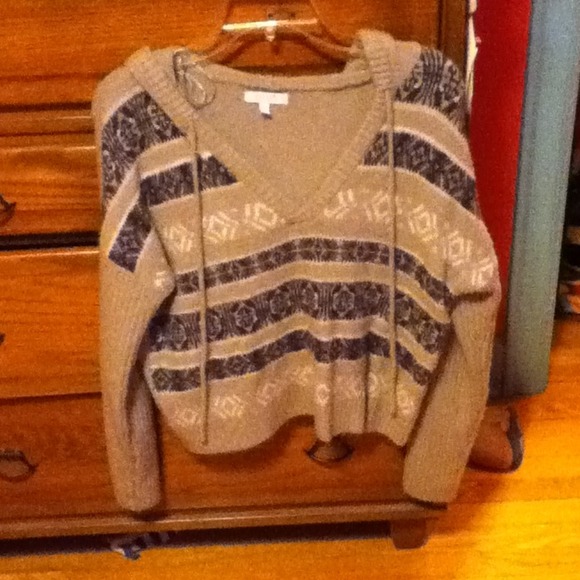 Grey crop sweater