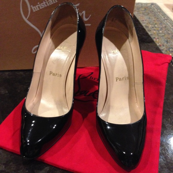 ❤️sold❤️Christian Louboutin Decollete black patent - Picture 4 of 4