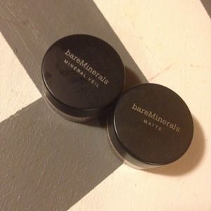 Bare minerals foundation + veil bundle