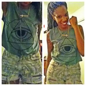 Army Green Eye in Triangle Tank 💛💛