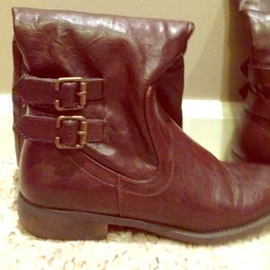 White Mountain Cherry Red Boots