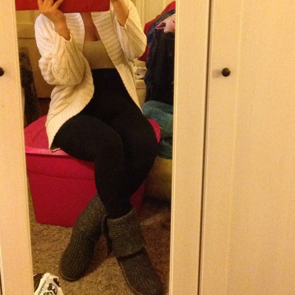 Modeling my uggs - Picture 2 of 4