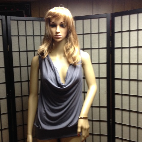 Gray back open blouse