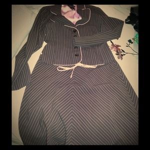 Jacket and skirt suite