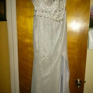 Evening gown beautiful for a PROM!!! Never worn!!!
