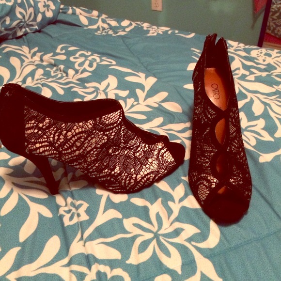 High heels - Picture 1 of 3