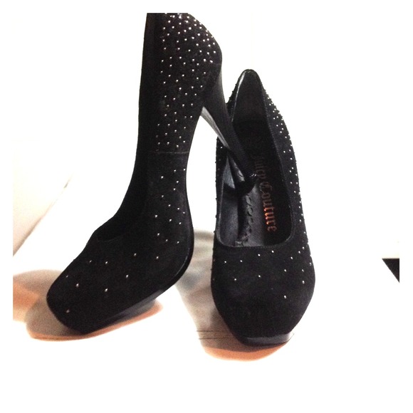 Black studded pump