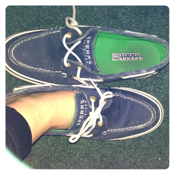 🎉🎉SOLD🎉🎉 Sperry Top-Sider navy green and gold.