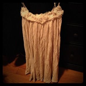 Rosebud neckline detail long tank top