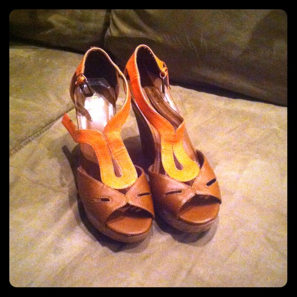 Pink and brown wedges size 8