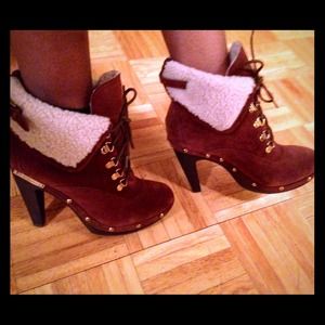 Bcbg shearling like boots