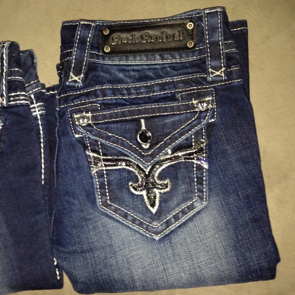 Size 25 Rock Revival