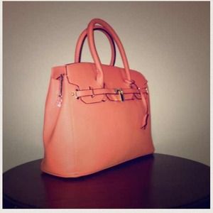Handbags - Beautiful Celebrity Handbag in Peach🆕💎❤️ Handbags - Beautiful Celebrity Handbag in Peach🆕💎❤️