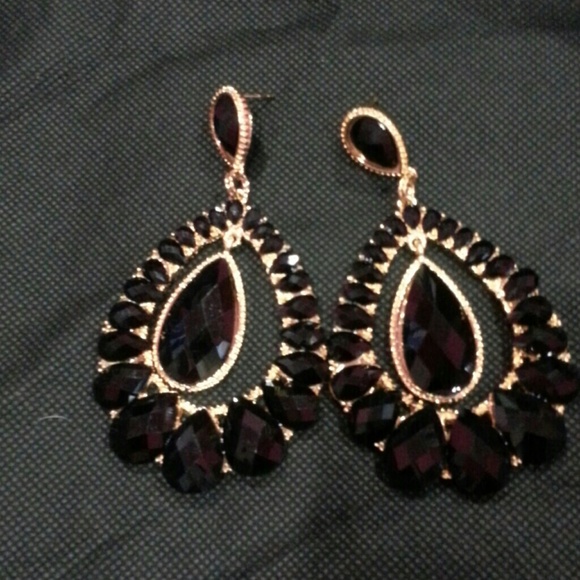 Earrings - Picture 1 of 1