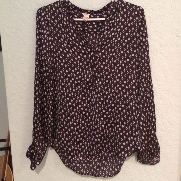 Navy blue top - Picture 1 of 1