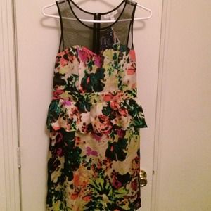 Adorable floral print dress!!