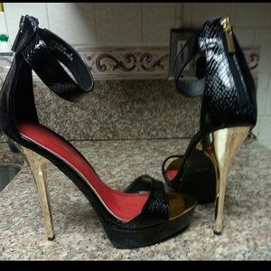 Michael Antonio heels