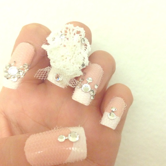 Bedazzled acrylic nails