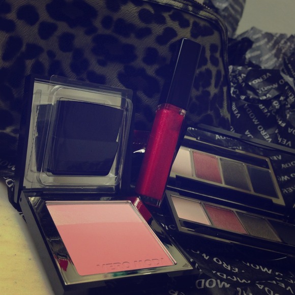 Vera Moda Makeup Kit (SOLD)