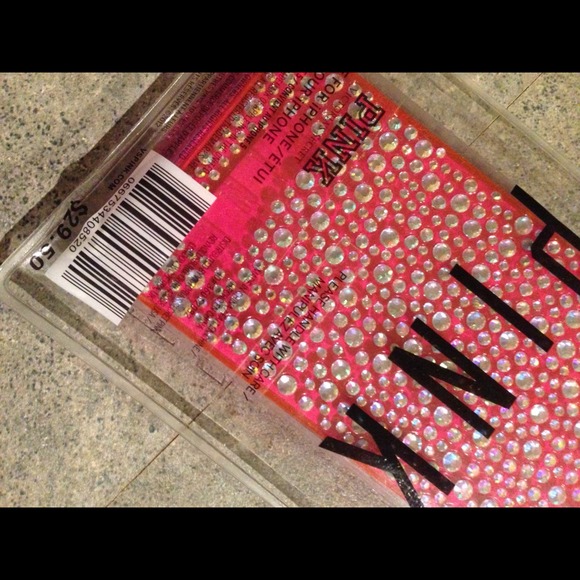 Victoria's Secret iPhone 5 case - Picture 3 of 3