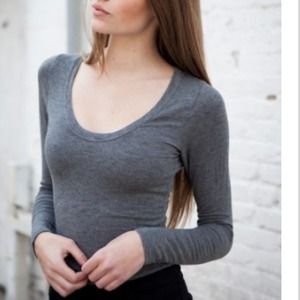 Brandy Melville Genevie Top