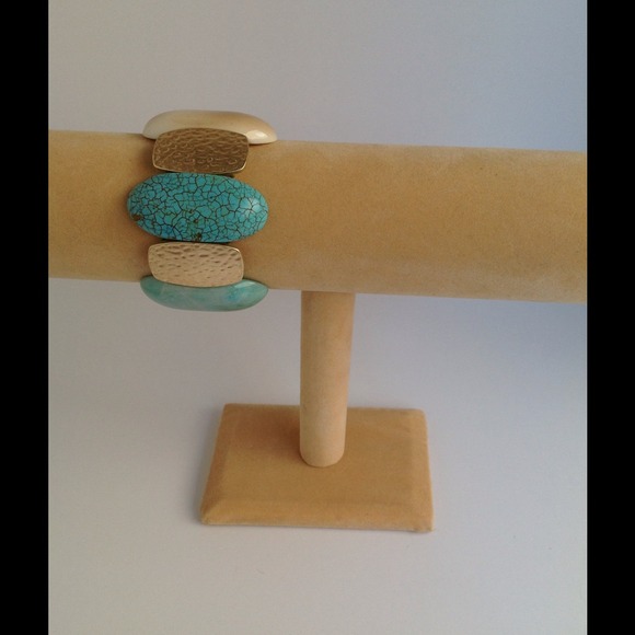 Luxy Hammered gold and Turquoise bracelet