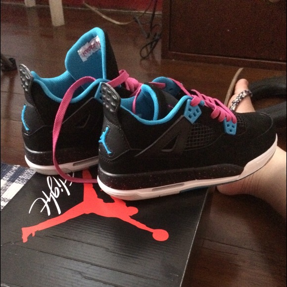Jordan 4s