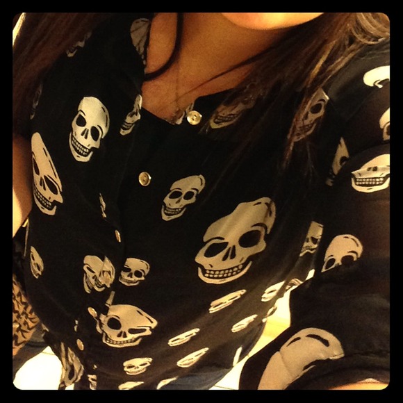 SOLD!!! Skull blouse