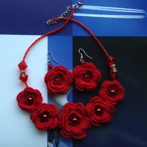 Hand - crocheted red rose necklace and earnings