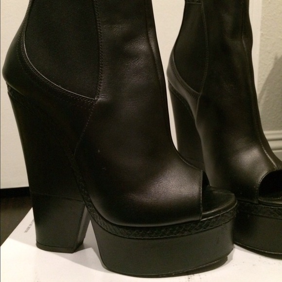 😍Giuseppe Zanotti black open toe wedge booties 39 - Picture 2 of 4