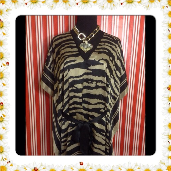 MICHAEL KORS ANIMAL PRINT PONCHO TOP NWT$129 S/M - Picture 1 of 4
