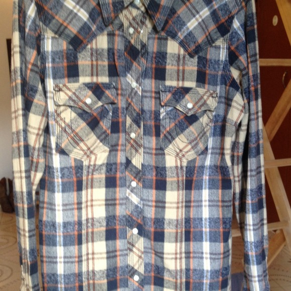 ❣️True Religion pearl snap flannel - Picture 4 of 4