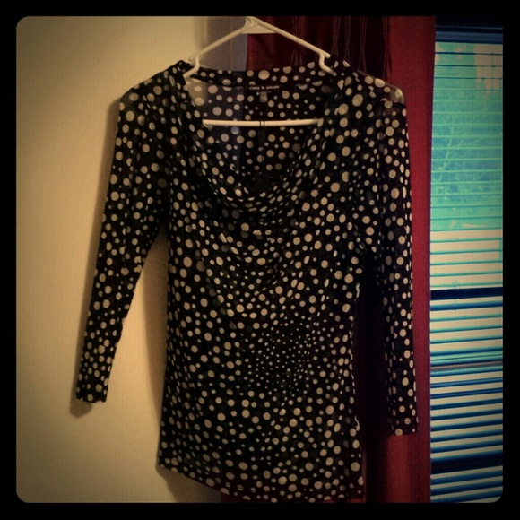 *Black & white Polka dot top*