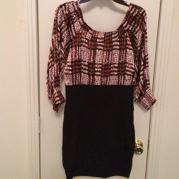 Cute Bebe dress with silk top - Picture 2 of 3