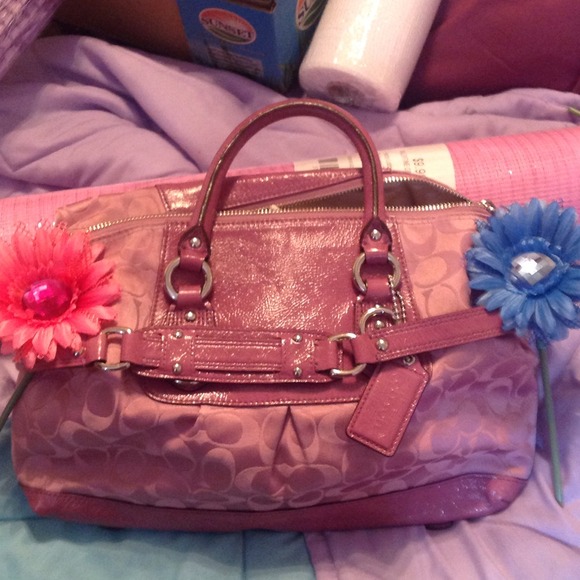 Coach HandBag - Picture 2 of 4