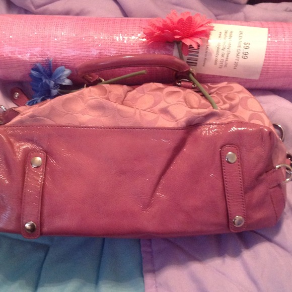 Coach HandBag - Picture 4 of 4