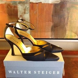 Beautiful satin new black heels