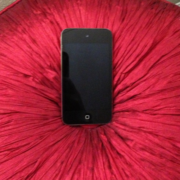 BLACK 8 GB IPOD