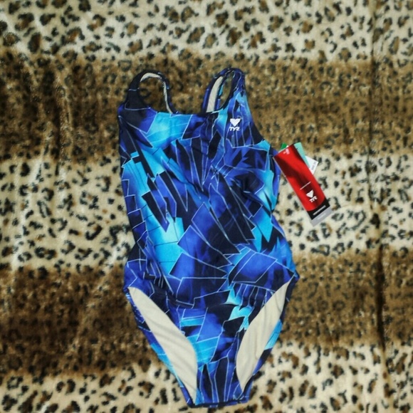 bundle! *NWT* TYR swimsuit *