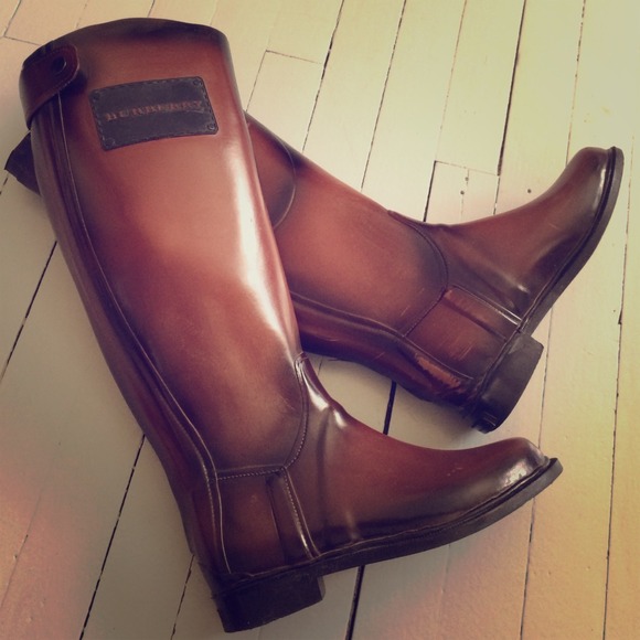 Beautiful Burberry rain boots