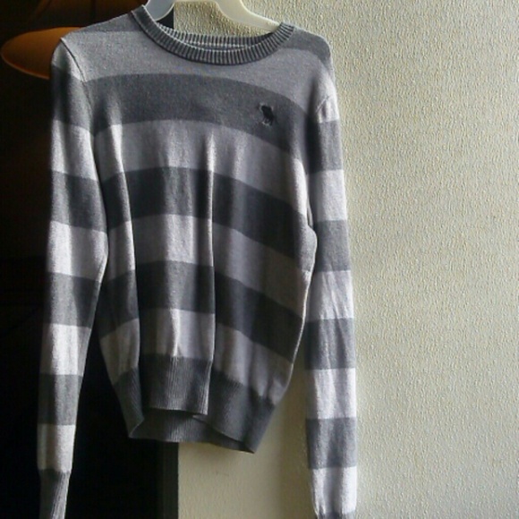 Mens A&F sweater