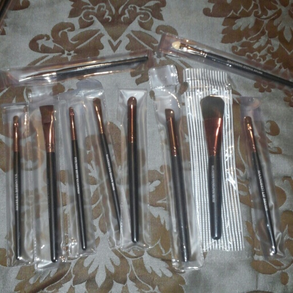 New Makeup brushes