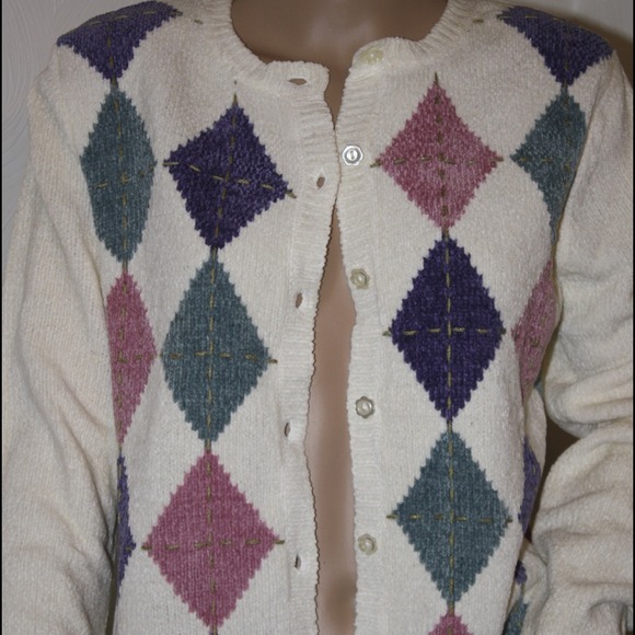 Beautiful cream and multi-color sweater - Picture 2 of 4