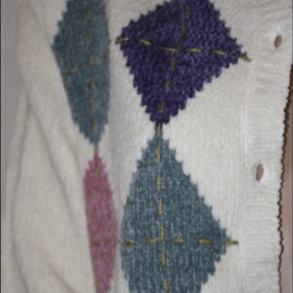 Beautiful cream and multi-color sweater - Picture 3 of 4