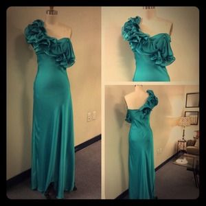 Beautiful green long dress